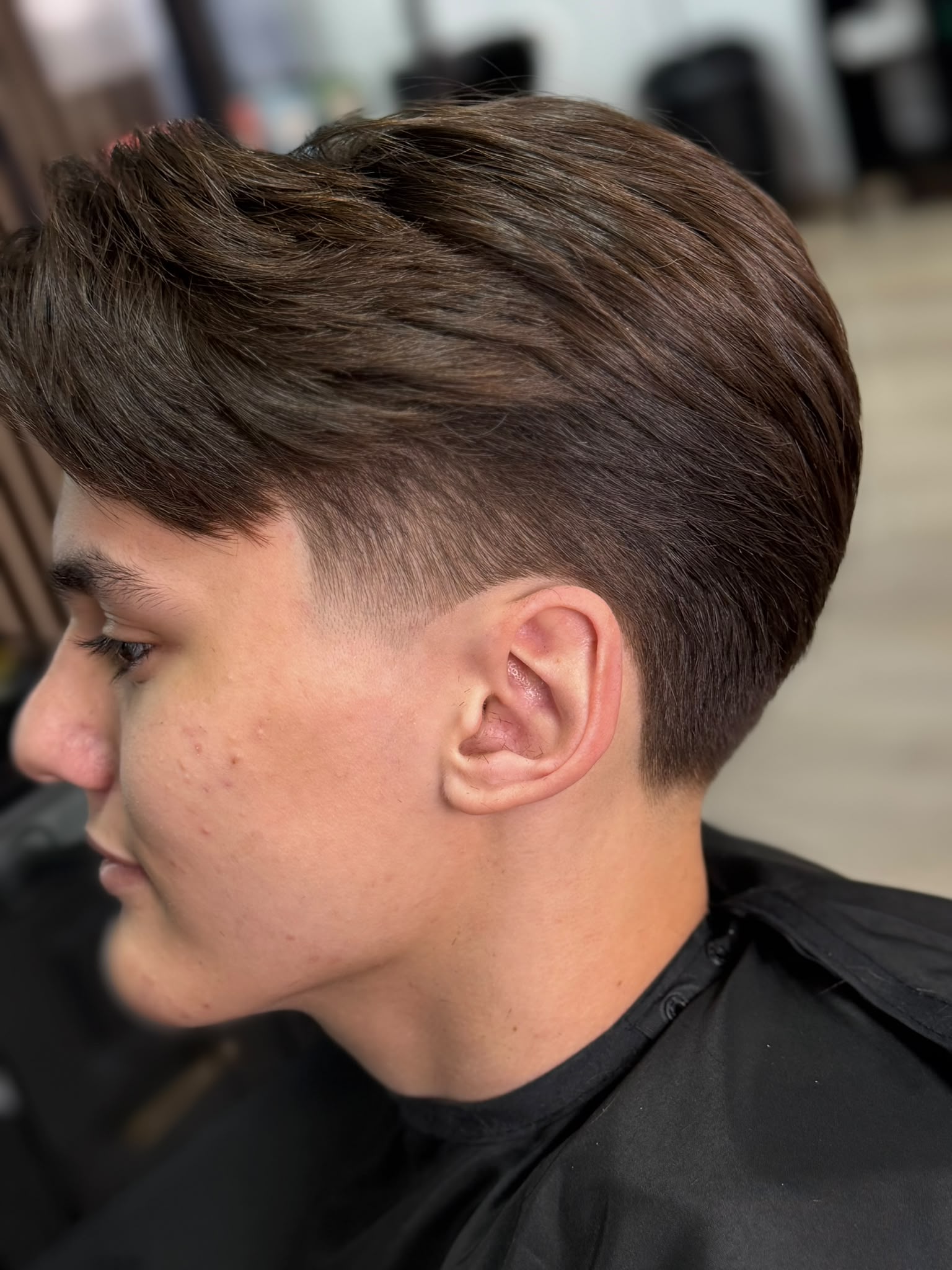 Corte fade y peinado en Academy Rafa Vargas Barberia Santander 3